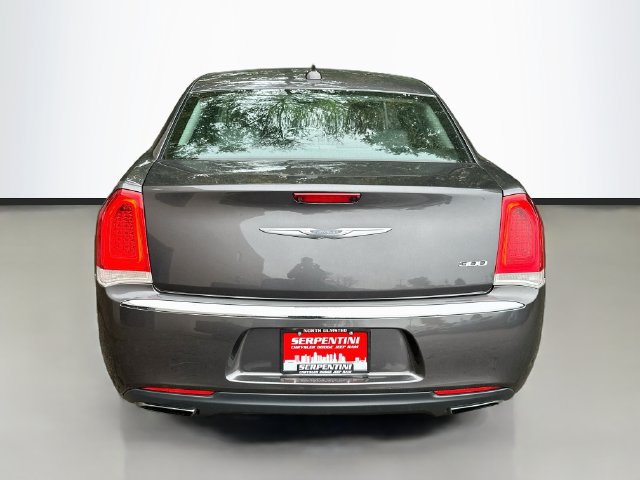 Used 2015 Chrysler 300 Limited RWD image 6