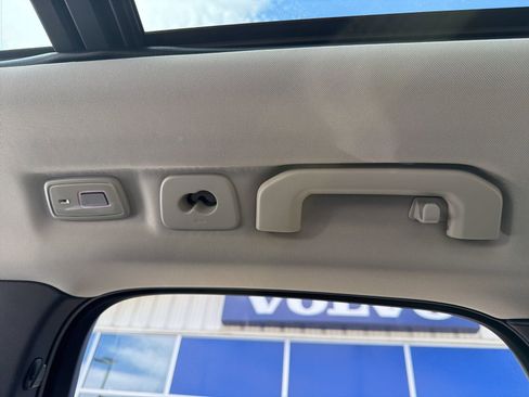 New 2026 Volvo XC60 B5 Core w/ Protection Package Premier image 25