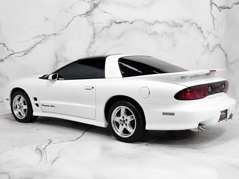 Used 2002 Pontiac Firebird Formula image 14