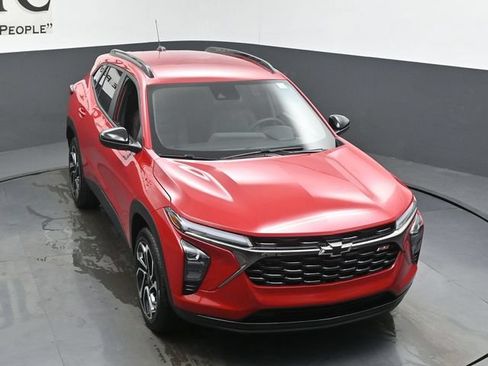 New 2026 Chevrolet Trax RS w/ Driver Confidence Package FWD image 25