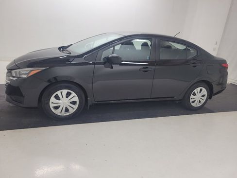 Used 2025 Nissan Versa S w/ Trunk Package FWD image 2