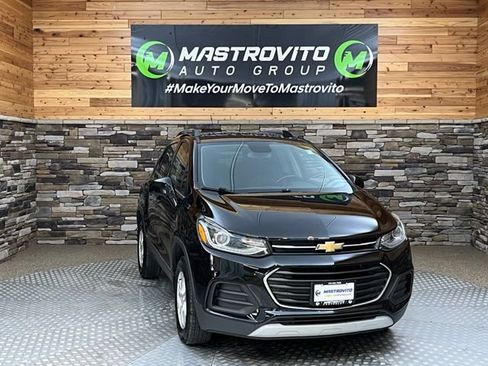 Used 2019 Chevrolet Trax LT w/ Driver Confidence Package AWD/4WD image 2
