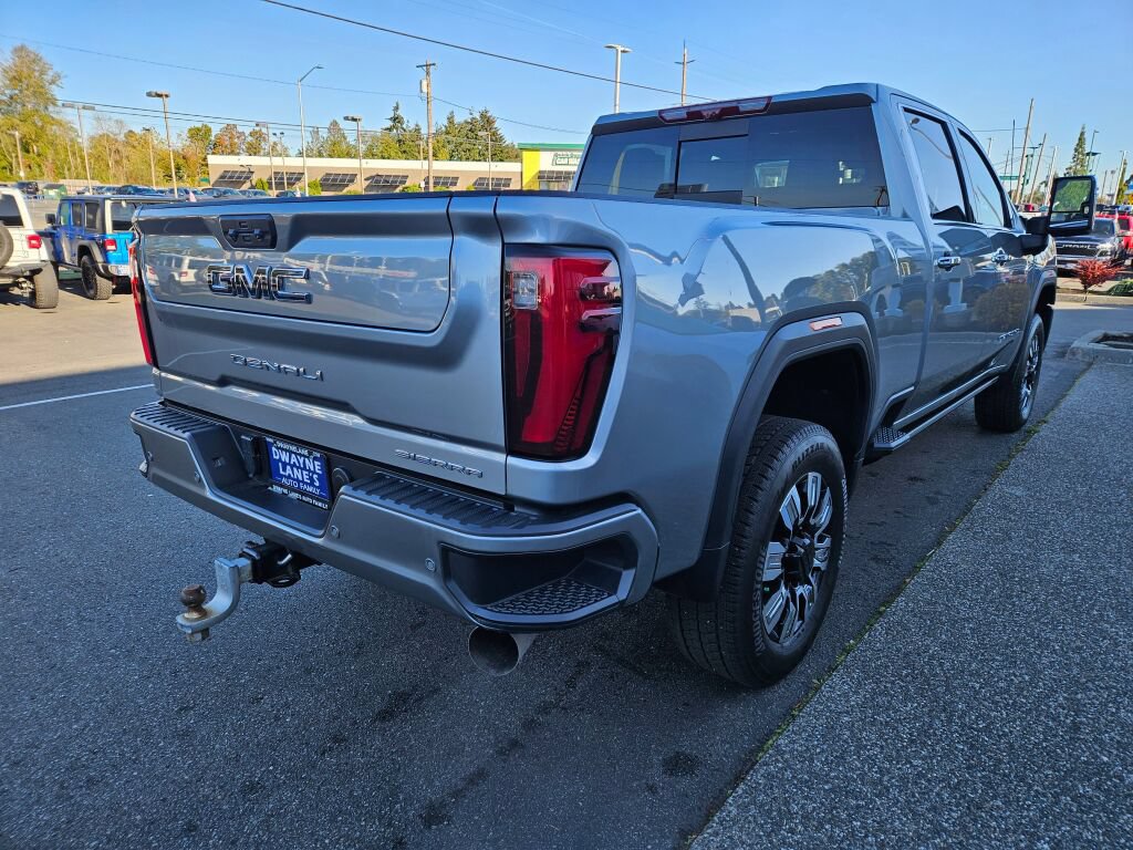 Used 2024 GMC Sierra 3500 Denali Ultimate AWD/4WD image 5