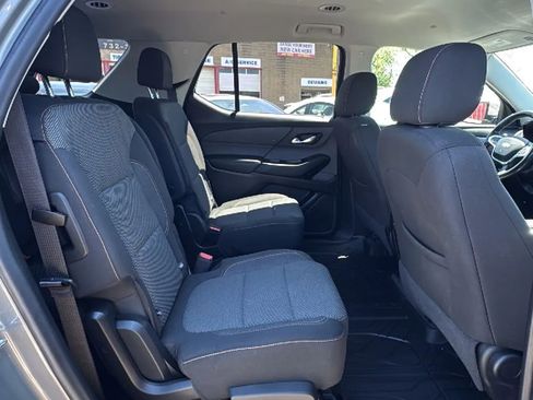 Used 2019 Chevrolet Traverse LT w/ LPO, Floor Liner Package AWD/4WD image 21