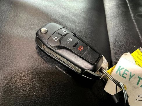 Used 2023 Ford Transit 350 XLT image 11