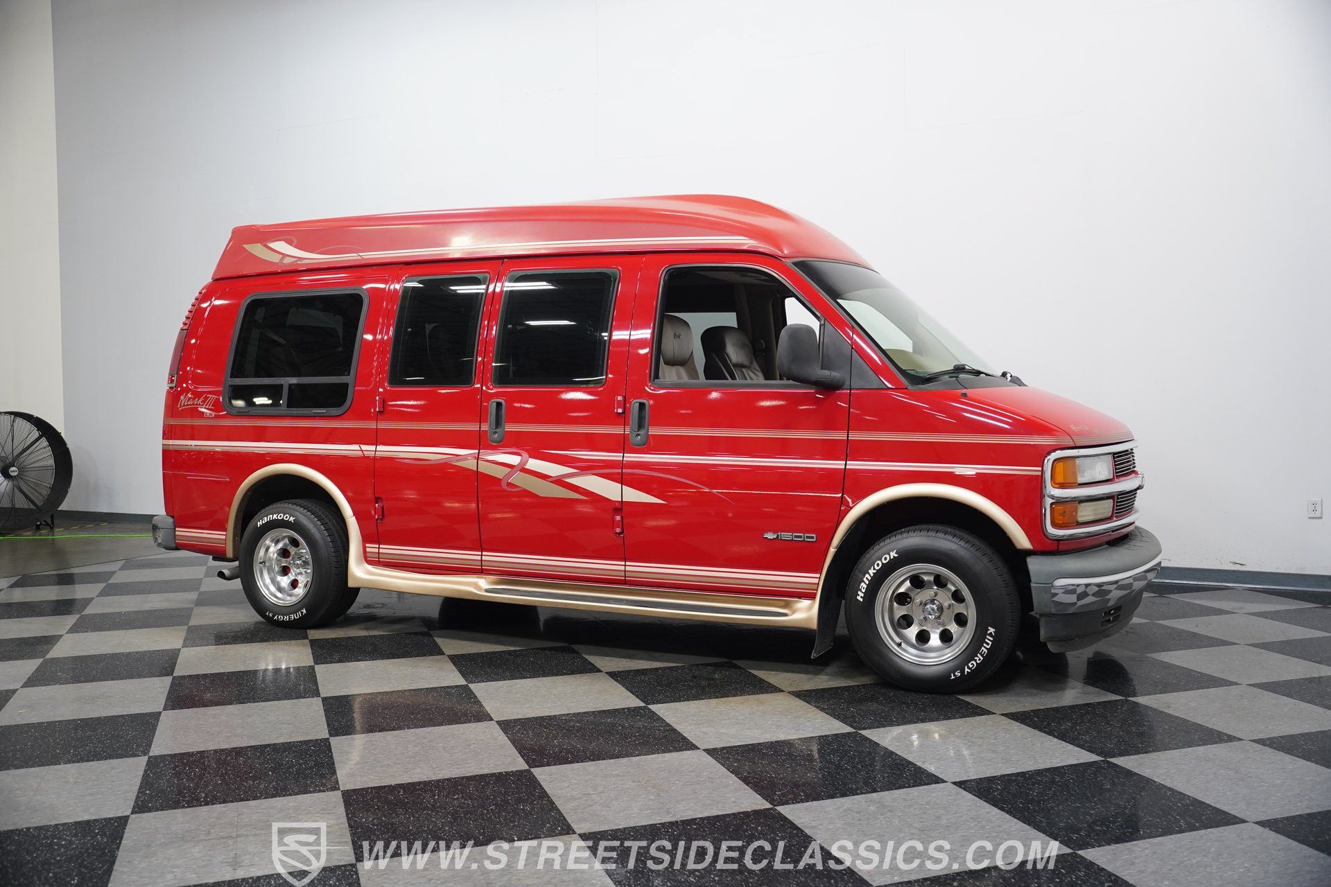 Used 1996 Chevrolet Express 1500 RWD image 15