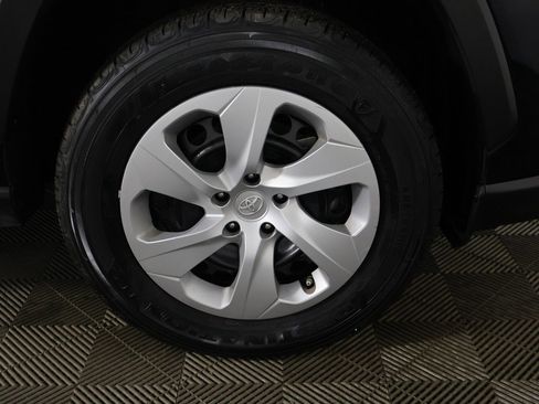 Used 2024 Toyota RAV4 LE image 18