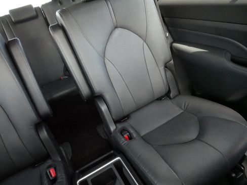 Certified 2025 Toyota Grand Highlander AWD Hybrid image 14