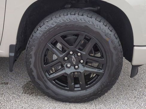 Used 2026 Chevrolet Silverado 1500 Custom w/ Turbomax Blackout Package RWD image 11