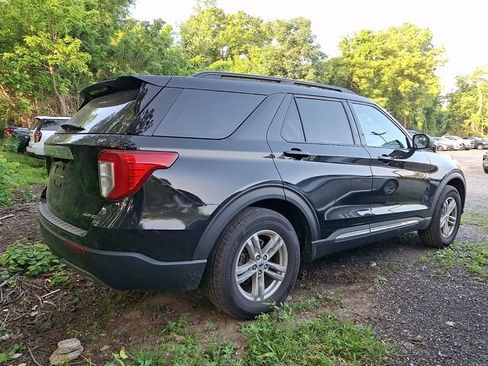 Used 2022 Ford Explorer XLT w/ Equipment Group 202A AWD/4WD image 5