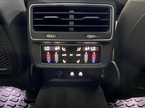 Used 2024 Audi SQ8 Premium Plus AWD/4WD image 23