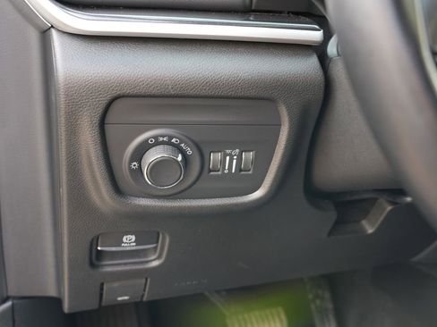 Used 2021 Jeep Grand Cherokee L Laredo AWD/4WD image 17