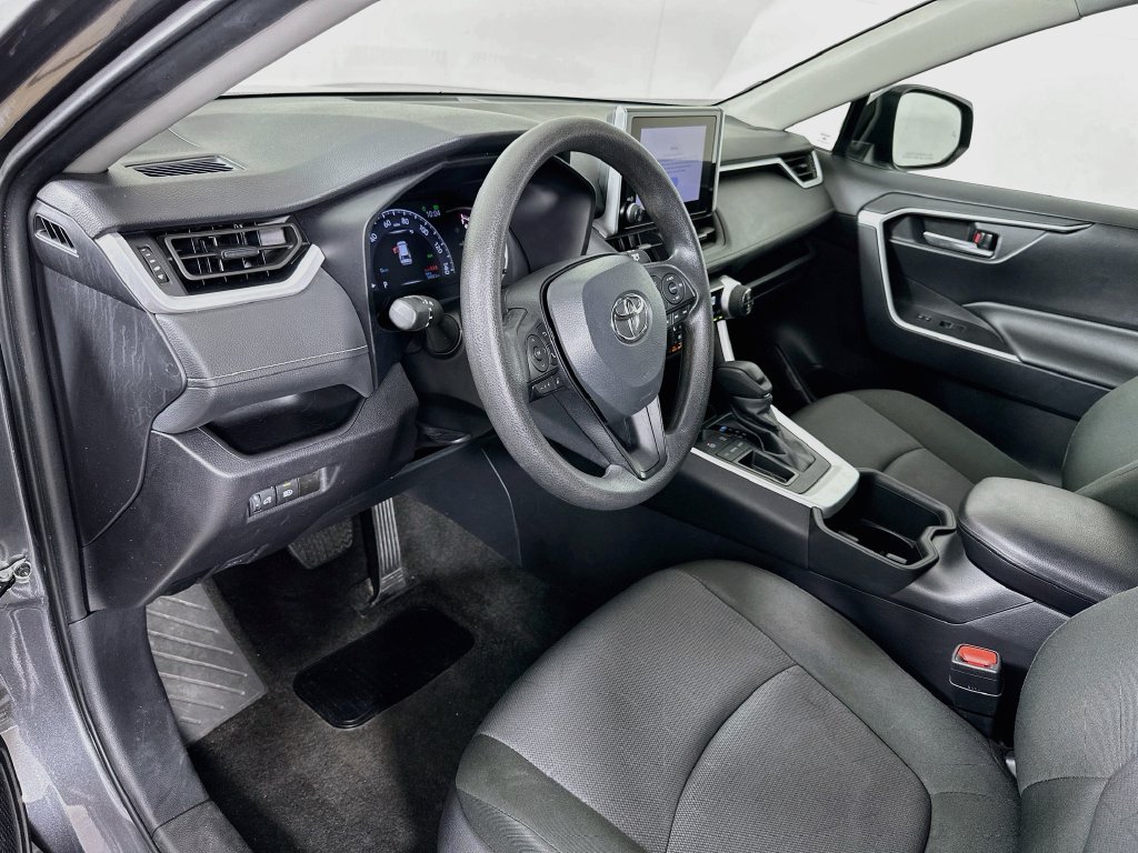 Certified 2025 Toyota RAV4 XLE FWD image 9