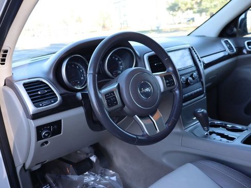 Used 2012 Jeep Grand Cherokee Laredo image 15