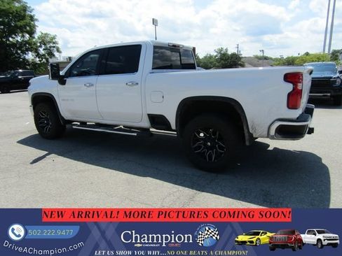 Used 2021 Chevrolet Silverado 2500 LTZ AWD/4WD image 9