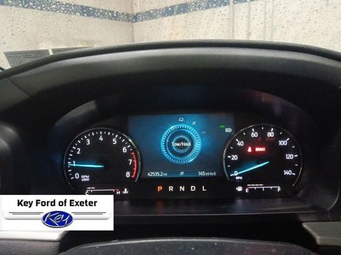 Used 2022 Ford Explorer XLT w/ Equipment Group 202A AWD/4WD image 39