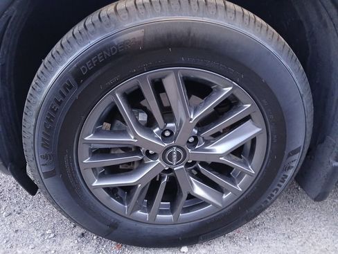 Used 2022 Nissan Rogue S AWD/4WD image 3