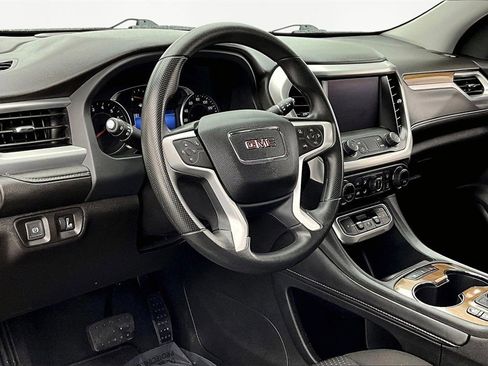 Used 2023 GMC Acadia SLE w/ Driver Convenience Package image 14