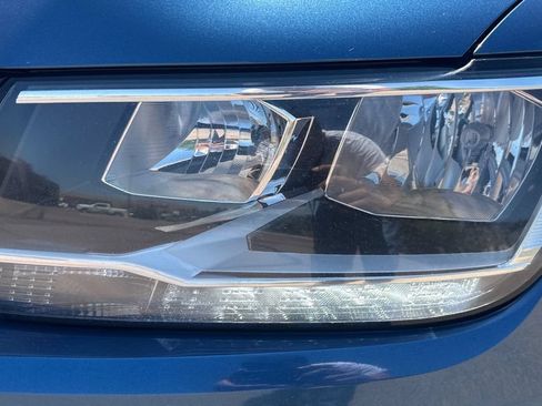 Used 2018 Volkswagen Tiguan SE AWD/4WD image 17