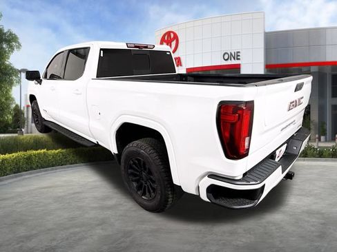 Used 2022 GMC Sierra 1500 AT4 w/ AT4 Premium Package AWD/4WD image 5