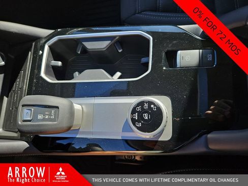 New 2026 Mitsubishi Outlander SE image 28