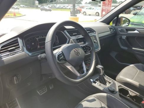 Certified 2023 Volkswagen Tiguan SEL R-Line AWD/4WD image 18