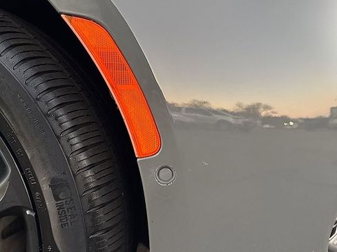 Used 2023 Chrysler Pacifica Limited w/ S Appearance Package image 13