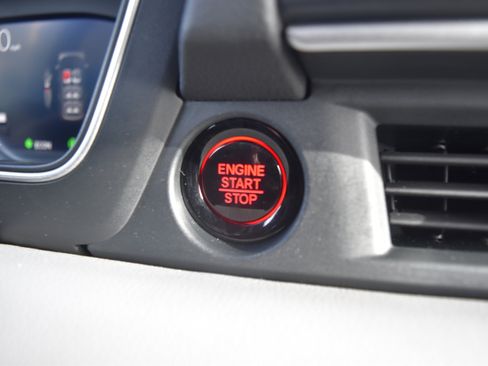 Certified 2023 Honda Pilot Elite image 18