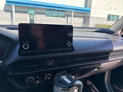 Used 2024 Honda HR-V LX image 6