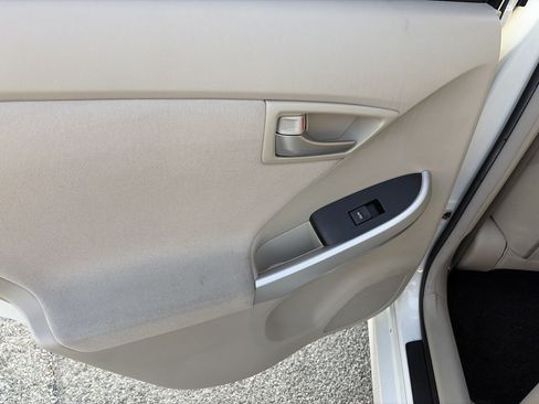 Used 2013 Toyota Prius Three FWD image 12