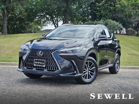 Certified 2025 Lexus NX 250 FWD w/ Towing Package (2000 Lbs) image 1