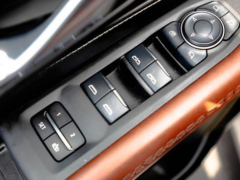 Certified 2024 GMC Yukon XL Denali Ultimate AWD/4WD image 19