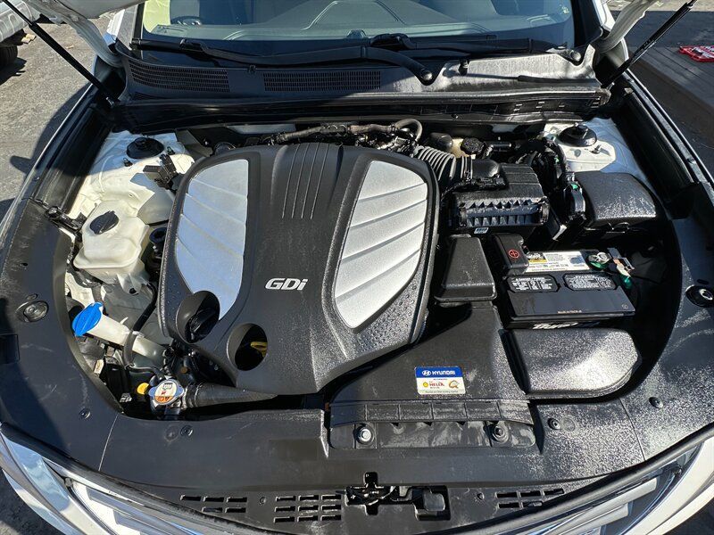 Used 2012 Hyundai Azera FWD image 10