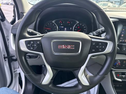 Used 2022 GMC Terrain SLE w/ Driver Convenience Package image 14
