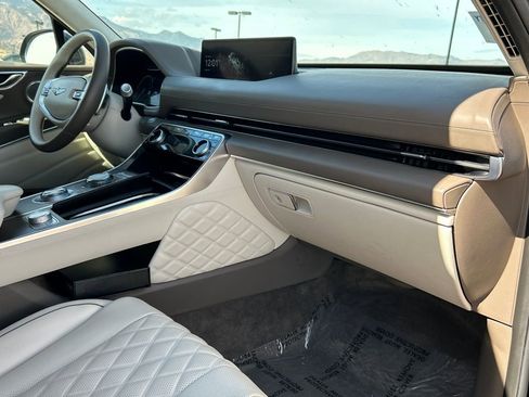 Used 2024 Genesis GV80 3.5T w/ Prestige Package image 8