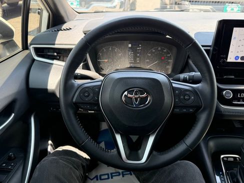 Used 2024 Toyota Corolla SE w/ SE Premium Package image 10