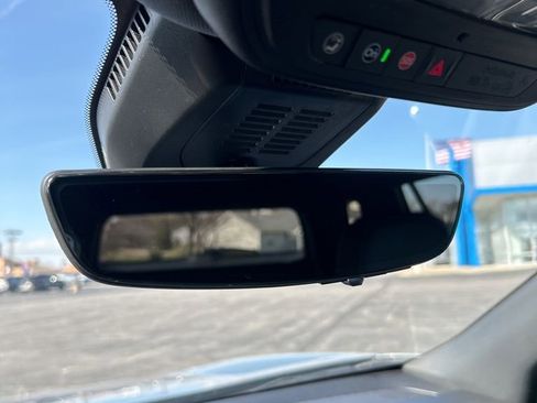 Used 2025 Chevrolet Equinox LT w/ Convenience Package II image 42