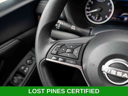 Used 2024 Nissan Sentra SV FWD image 15