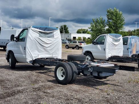 New 2024 Ford E-350 and Econoline 350 Super Duty w/ Ambulance Prep Package image 5