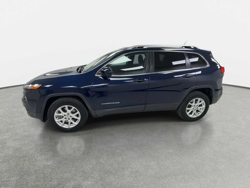 Used 2015 Jeep Cherokee Latitude w/ Cold Weather Group image 5