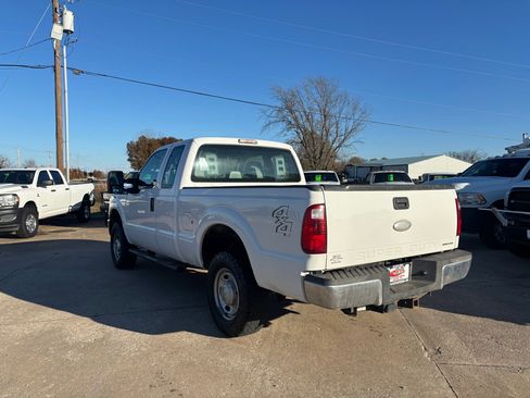 Used 2012 Ford F250 XL w/ PWR Equipment Group image 4