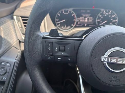 Used 2023 Nissan Rogue SV AWD/4WD image 14