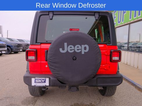 Used 2022 Jeep Wrangler Unlimited Sport image 7