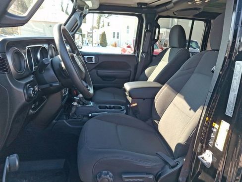 Used 2023 Jeep Wrangler Unlimited Sport image 14