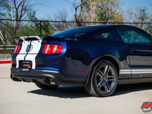 Used 2010 Ford Mustang Shelby GT500 RWD image 56