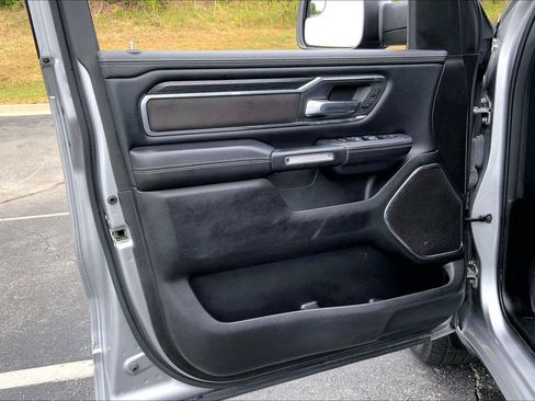 Used 2024 RAM 1500 Laramie AWD/4WD image 21