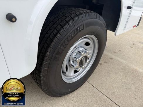 Used 2023 Ford F250 XL w/ XL Chrome Package RWD image 19