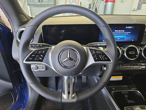 Used 2026 Mercedes-Benz GLB 250 image 20