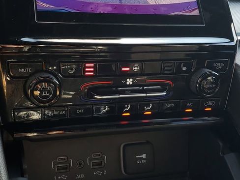 Certified 2023 Jeep Grand Cherokee L Laredo image 32