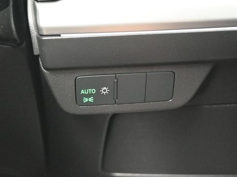 Used 2023 Audi Q4 e-tron Premium w/ Convenience Package AWD/4WD image 21
